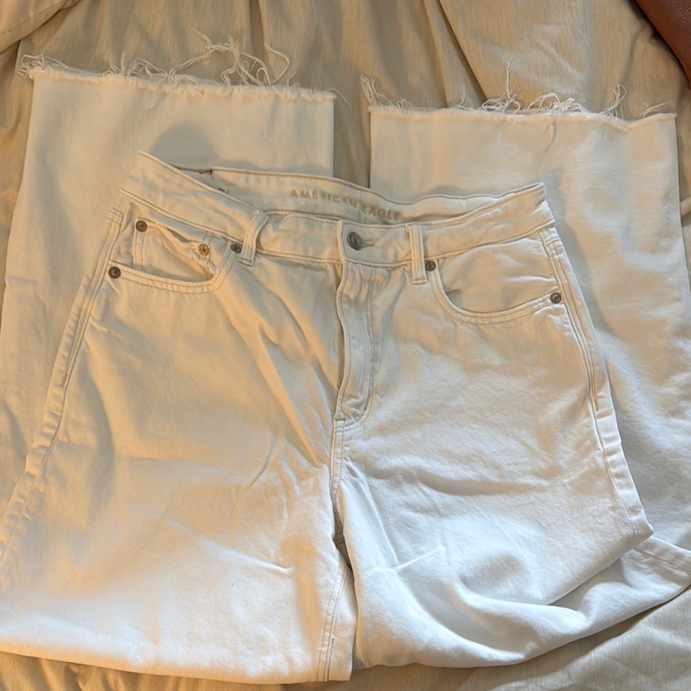 American Eagle White Jeans - Picture 2 of 4